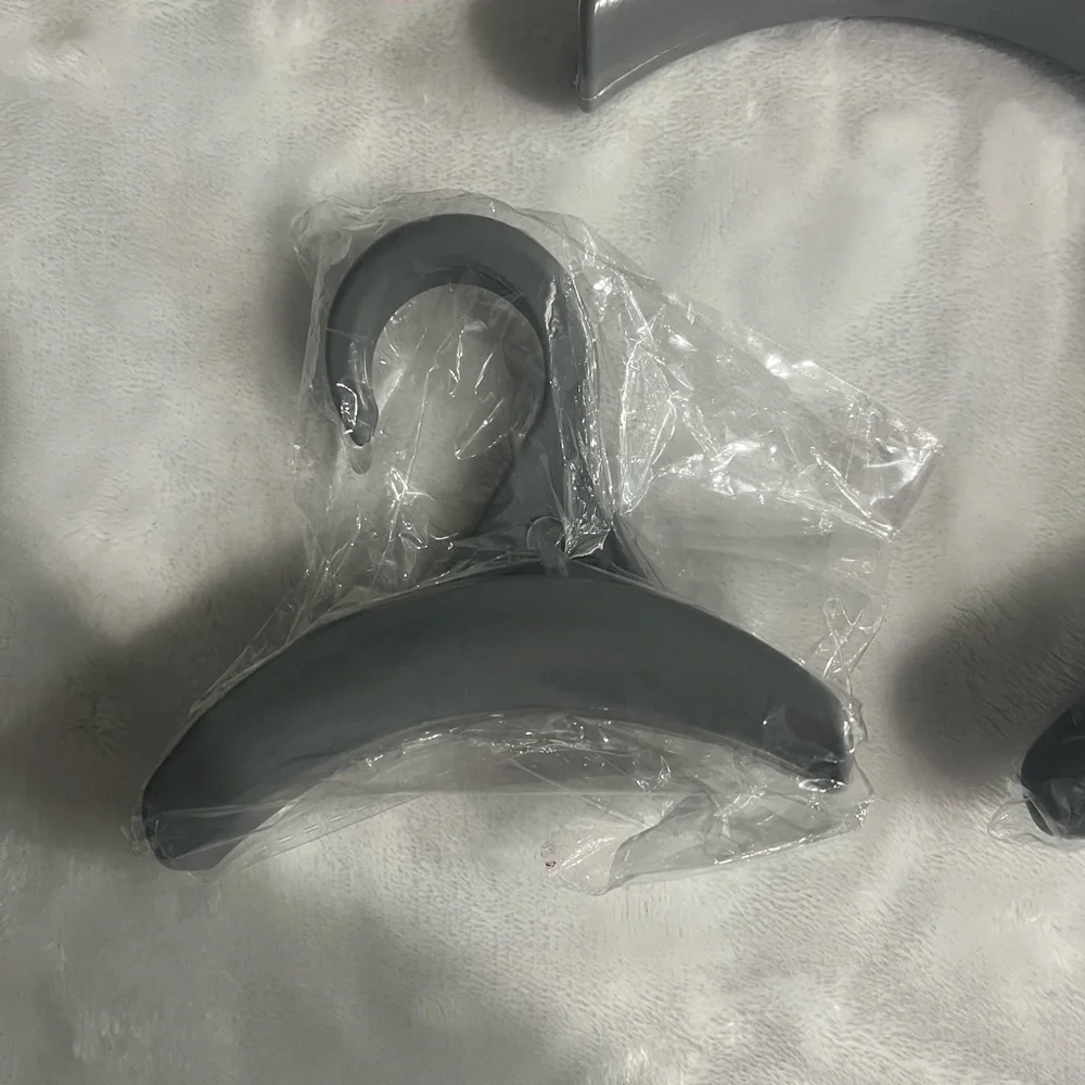 Set of 5 Gray Plastic Purse Hangers